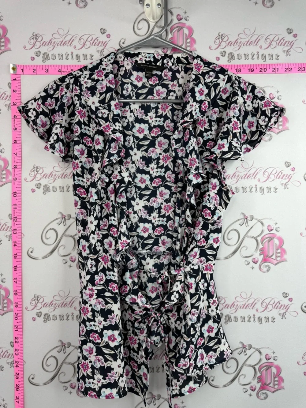 Banana Republic Short-Sleeve Cardigan with Pink and White Flowers Floral tie up - Picture 1 of 9